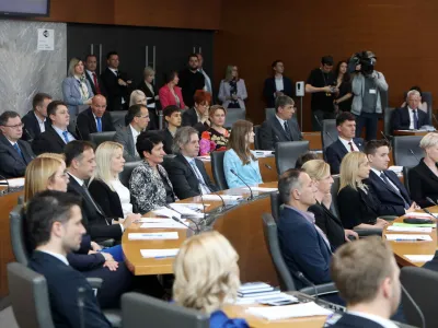 Poslanska skupina Gibanje Svoboda in Robert Golob<br><br><br>- 13.05.2022 – Državni zbor (DZ) – 1. ustanovna seja DZ - novoizvoljeni poslanci in poslanke prve seje 9. parlamentarnega sklica -<br><br>//FOTO: Tomaž Skale<br>