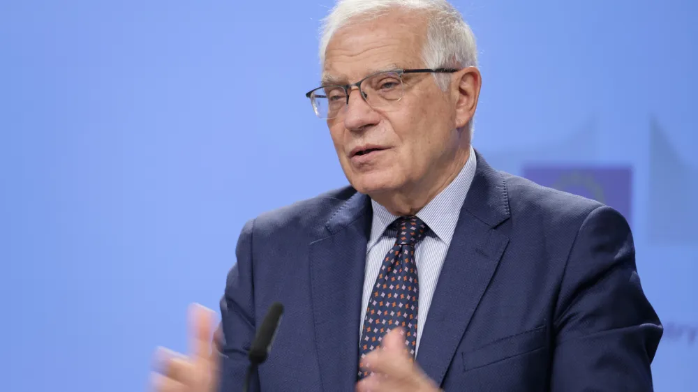 Belgija, Bruselj.<br>Predstavitev ukrepov za obrambo v Evropski uniji.<br>Visoki zunanjepoliticni predstavnik EU Josep Borrell.