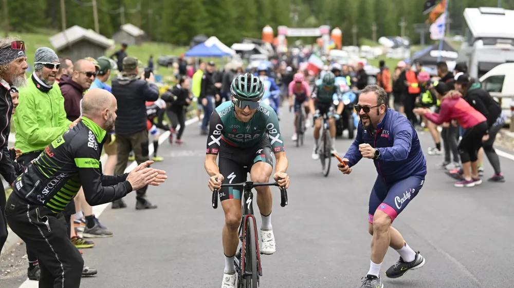 Australia's Jai Hindley competes during the 20th stage of the Giro D'Italia cycling race, from Belluno to Passo Fedaia, Italy, Saturday, May 28, 2022. (Fabio Ferrari/LaPresse via AP)