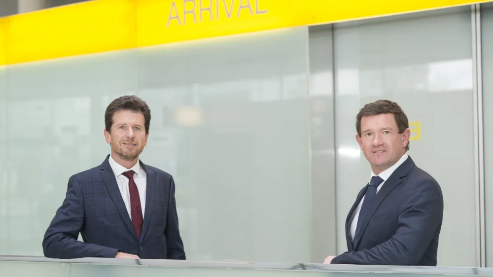 J&uuml;rgen L&ouml;schnig in Wolfgang Grimus, direktorja Letali&scaron;ča Gradec, upata, da letos ne bo omejitev potovanj.