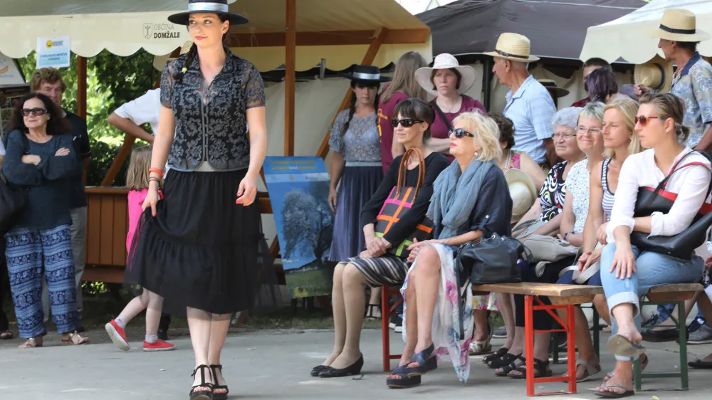 Ana Cajhen, slamnikarski sejem