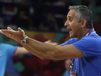 Slovenia's coach Igor Kokoskov gestures during the Eurobasket European Basketball Championship final match against Serbia in Istanbul, Sunday, Sept. 17. 2017. (AP Photo/Thanassis Stavrakis)