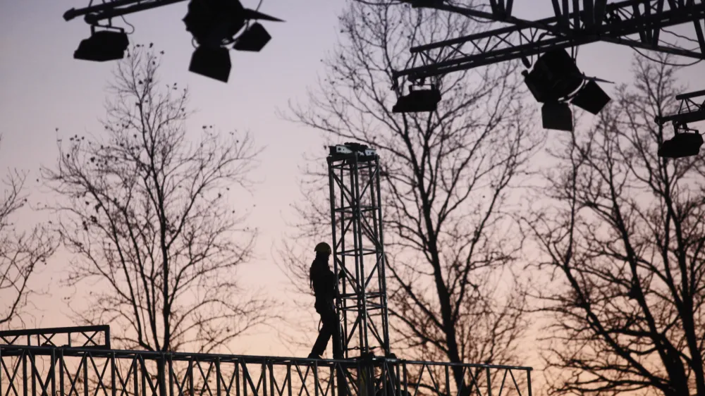 - ilustrativna fotografija - delo na vi&scaron;ini