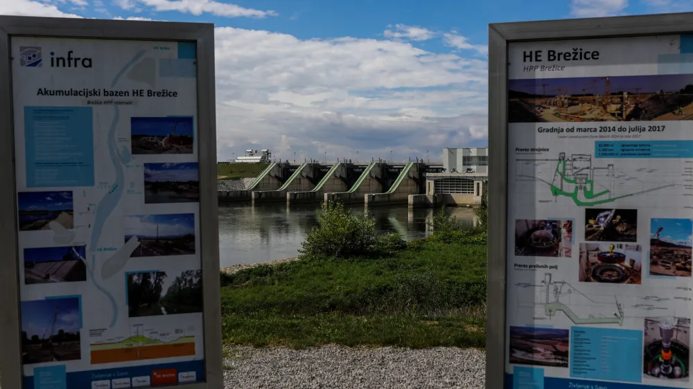 Hidroelektrarne na spodnji Savi &ndash; na fotografiji je zadnja zgrajena, hidroelektrarna Brežice &ndash; in spremljajoče objekte gradita družbi HESS in Infra. Minister Vizjak je v času ministrovanja finančno zelo dobro poskrbel za obe omenjeni družbi.&nbsp;