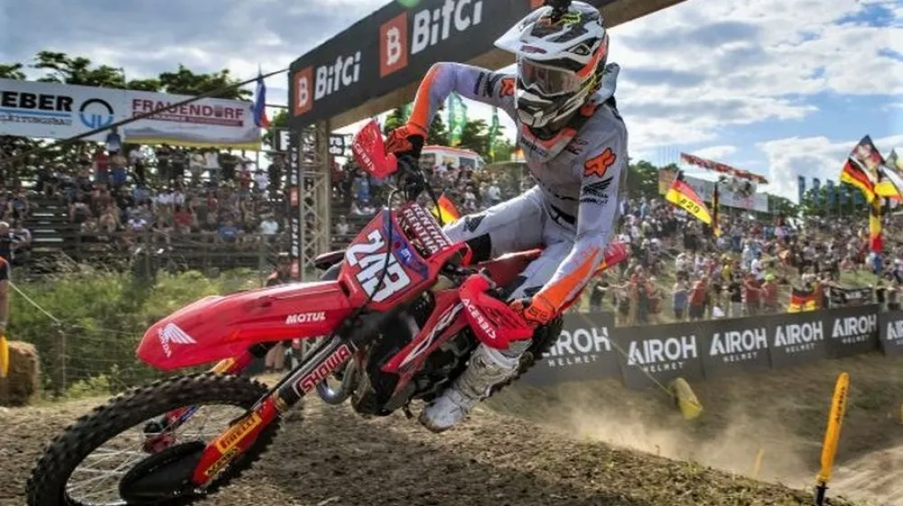 Tim Gajser je v Nemčiji slavil že sedmo zmago v letošnji sezoni.