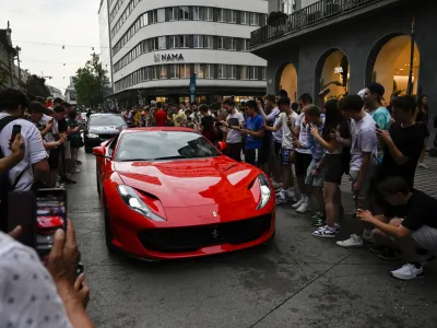 Ferrari<br><br>- 28.06.2022 - Karavana superšportnikov OneLife Rally v Ljubljani – superšportni prestižni avtomobili<br><br>//FOTO: Nik Erik Neubauer