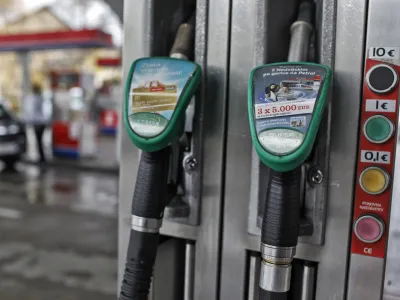 Bencinska črpalkaFOTO: JAKA GASAR / NEDELJSKI