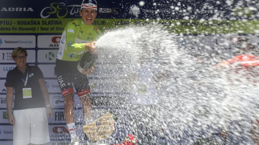 Tadej Pogačar se je veselil zmage na dirki po Sloveniji in z dvignjeno glavo pogleduje proti glavnemu cilju sezone. Foto: Jaka Gasar