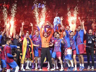 Rokometa&scaron;i Barcelone so že enajstič postali prvaki Evrope. Foto: Reuters