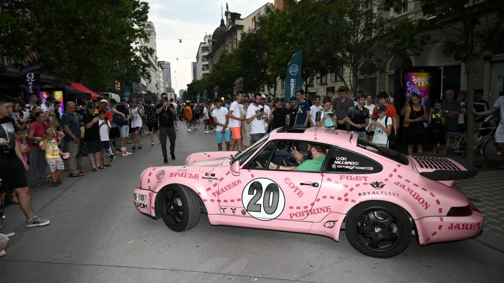 - 28.06.2022 - Karavana superšportnikov OneLife Rally v Ljubljani – superšportni prestižni avtomobili//FOTO: Nik Erik Neubauer