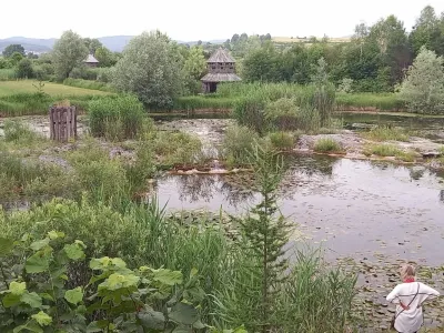 Priljubljena&nbsp;izletni&scaron;ka&nbsp;točka na pragu Ljubljane, naravni&nbsp;park&nbsp;Vodomčev gaj pod vasjo Cerovo pri Grosupljem&nbsp;