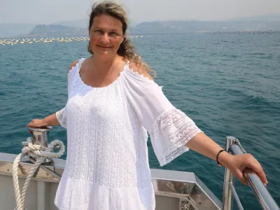 Seča, 21.07.2022<br>Piranski zaliv, Prosub, tiskovna konferenca, koljčiče, <br>Suzana France gojiteljica pedočev