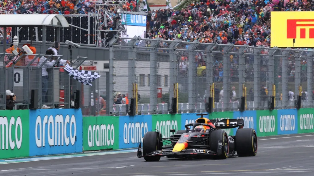 Max Verstappen se je veselil že osme zmage na 13. letošnji dirki svetovnega prvenstva formule 1.