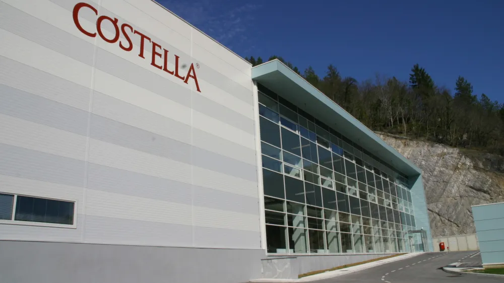 Voda Costella  // FOTO: pela Mohorič