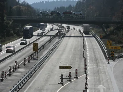 - Primorska avtocesta - Vrhniki klanec med priključkoma Vrhnika in Logatec    ///FOTO: Luka Cjuha