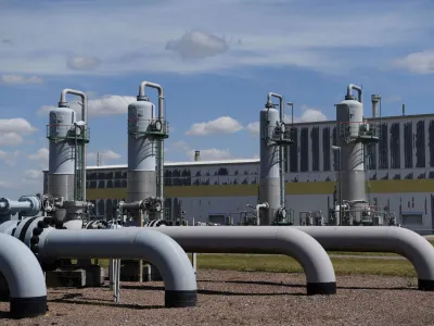 FILE PHOTO: A general view of pipelines on the gas storage facility at the gas trading company VNG AG in Bad Lauchstaedt, Germany July 28, 2022. REUTERS/Annegret Hilse/File Photo