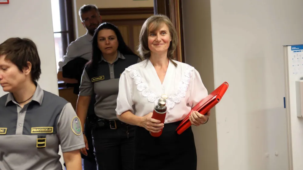 Martina Veseljko je že približno 17 mesecev priprta v zaporu na Igu.
