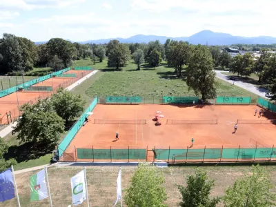 Mestna občina Ljubljana v okviru Športnega parka Svoboda namerava zgraditi plezalni in teniški center ob Koprski ulici.