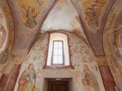 Pogled na cerkev v Šmarju pri Jelšah, ki so jo povsem obnovili po petih letih.&nbsp;