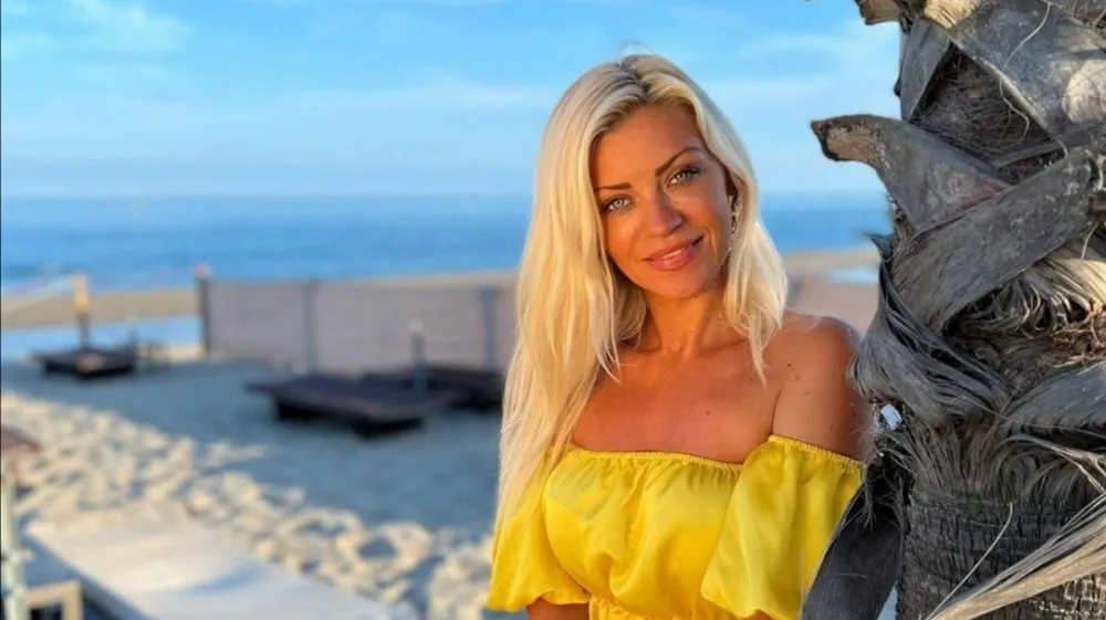 Pevka Brigita &Scaron;uler se je vrnila z leto&scaron;njega dopusta, kjer je posnela nekaj promocijskih fotografij. 