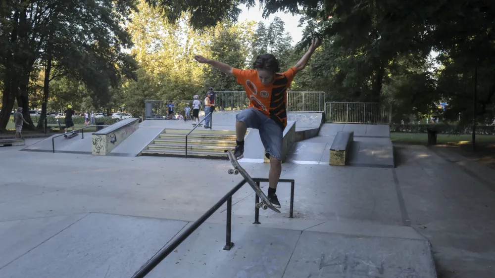 - 16.08.2022 – Skejtarji, rolkarji v parku Tivoli //FOTO: Jaka Gasar