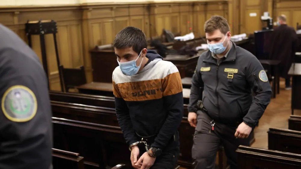 Marko Belcl, Marjan Brajdič, Mihael Grm, Marjan Grm - 15.02.2022 - sojenje Marku Belclu, Marjanu Brajdiču, Mihaelu Grmu in Marjanu Grmu za brutalni umor 77-letnega Slavca Knaflja marca 2021, ki je ivel v gozdu pri Zgornjih Duplicah v okolici Grosupljega//FOTO: Toma Skale