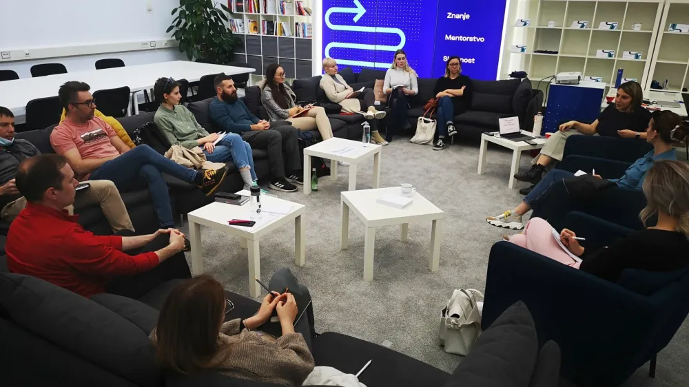 GoStartup akademija je intenziven program za ustanovitelje podjetij, kot jih izvajajo v najbolj naprednih inkubatorjih po svetu. (Foto: Primorski tehnolo&scaron;ki park)