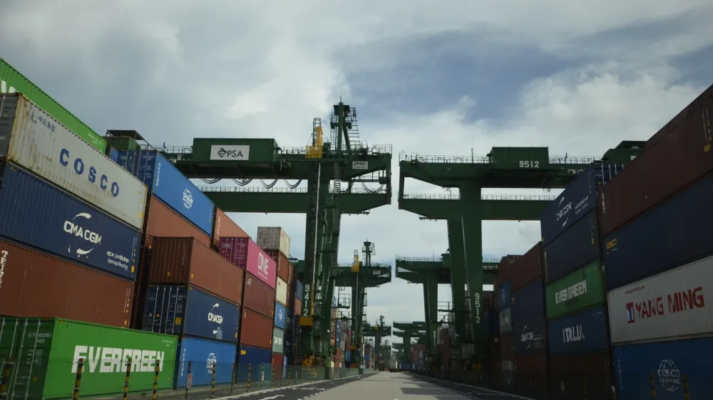 Singapur, pristanisce, PSA International, reportaza, Objektiv, logistika, pretovarjanje, tovor //FOTO: Anja Hreščak