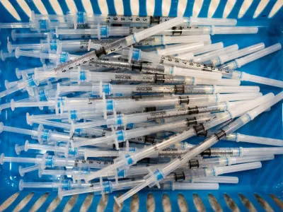 FILE PHOTO: Doses of the Pfizer-BioNTech vaccine against the coronavirus disease (COVID-19) are pictured at a booster clinic for 12 to 17-year-olds in Lansdale, Pennsylvania, U.S., January 9, 2022. REUTERS/Hannah Beie/File Photo