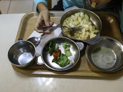 simbolična fotografija - olstvo - olska prehrana - kosilo - malica- 12.11.2019  Podrunična osnovna ola PO Podljubelj, ki je del Osnovne ole Trič.  //FOTO: Luka Cjuha..