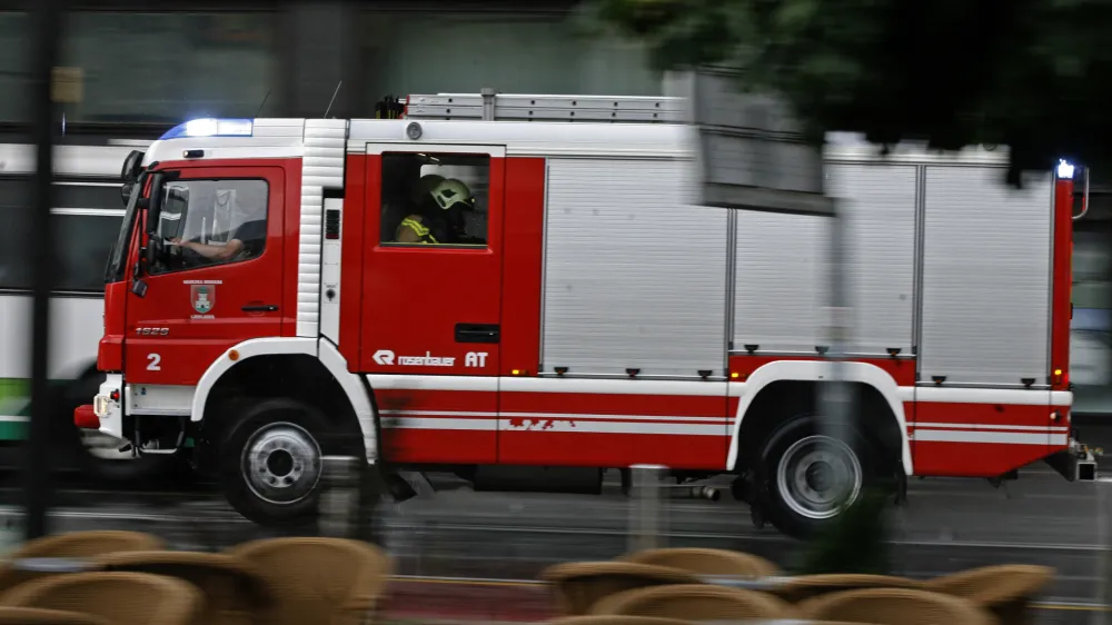 - de - deevje - naliv v Ljubljani - gasilci - Gasilska brigada Ljubljana/FOTO; Matej Pove