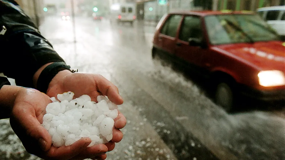 Posledice neurja-toča, 