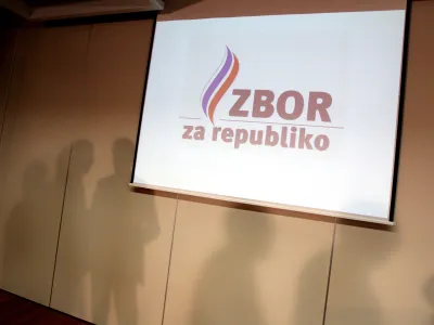 - Zbor za republiko - javna tribuna z naslovom Z brezpotja na pot; ///FOTO: Luka CjuhaOPOMBA: ZA OBJAVO V ČASOPISU DNEVNIK