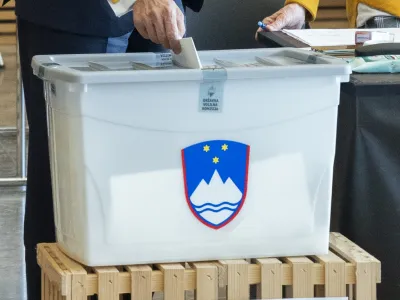 predsednik republike Borut Pahor<br><br><br>- 19.04.2022 – Parlamentarne volitve 2022 - predčasno glasovanje pred državnozborskimi volitvami - volišče na Gospodarskem razstavišču (GR) -<br><br>//FOTO: Nik Erik Neubauer