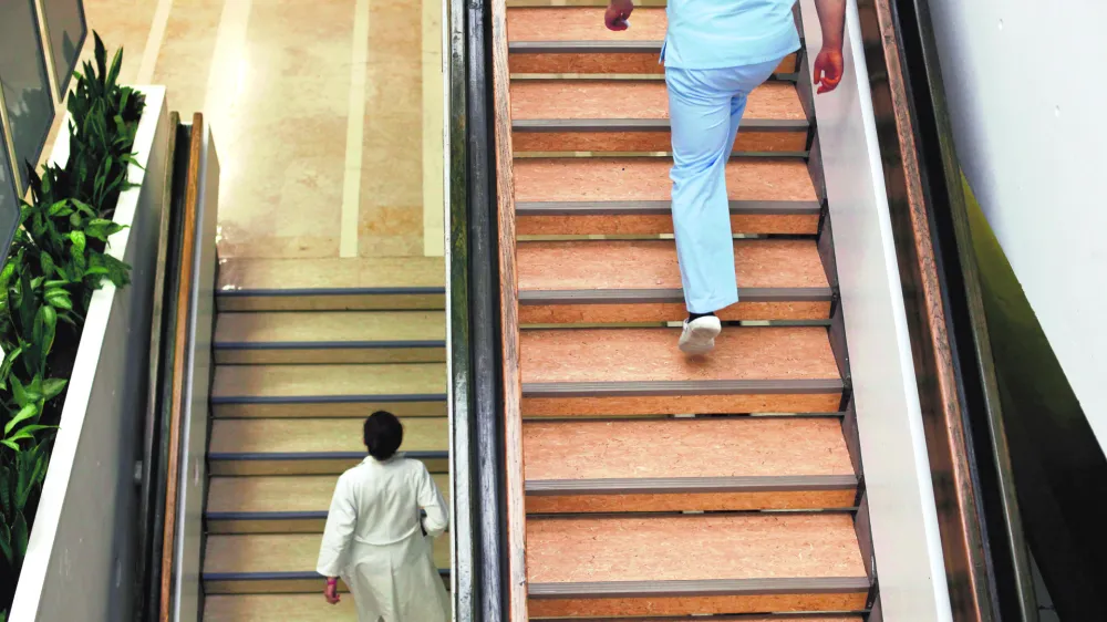 Tudi pretekle finančne spodbude niso bistveno povečale zanimanja mladih zdravnikov za delo v družinski medicini. Fotografija je simbolična.