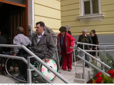 Postojna, dostop za invalide