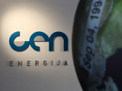 <br>- simbolična fotografija - GEN energija<br><br><br>- 15.03.2017 - Informacijsko sredi&scaron;če GEN &ndash; Svet energije, multimedijski center o energiji in energetiki - vodenje in nadzor proizvodnje in prodaje električne energije proizvodnih enot, ki so združene v skupiniGEN, -  Vrbina 17, KR&Scaron;KO.      //FOTO: Luka Cjuha