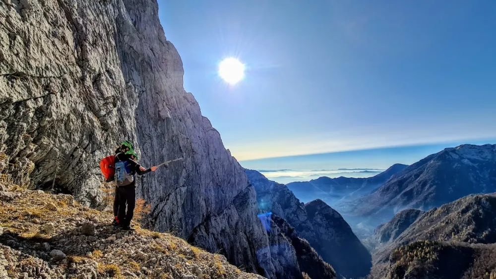 Posebnosti jesenskega obiskovanja visokogorja F Matjaž &Scaron;erkezi