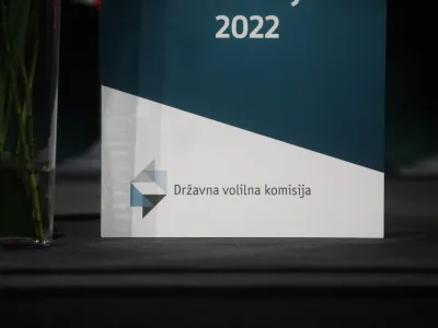 Državna volilna komisija - DVK - <br><br><br><br>- 23.10.2022 – Predsedniške volitve 2022 - sedme volitve za petega predsednika republike v samostojni Sloveniji – volilci so volili med sedmimi kandidati – Milanom Brglezom, Janezom Ciglerjem Kraljem, Anžetom Logarjem, Natašo Pirc Musar, Vladimirjem Prebiličem in Sabino Senčar<br> <br>//FOTO: Bojan Velikonja