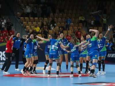 - 04.11.2022 &ndash; ženski rokomet &ndash; Slovenija: Danska, EHF&nbsp;evropsko prvenstvo&nbsp;v&nbsp;rokometu&nbsp;za&nbsp;ženske v Sloveniji:&nbsp;skupina B&nbsp;//FOTO: Bojan Velikonja&nbsp;