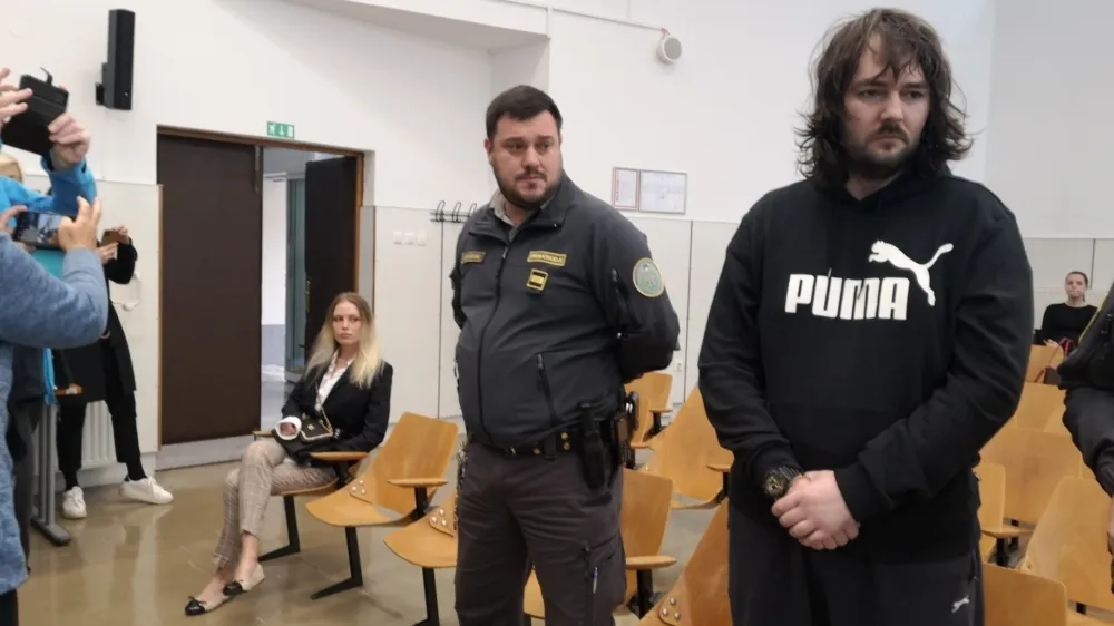 Julija je povedala, da sta s Sebastienom še vedno v zvezi.