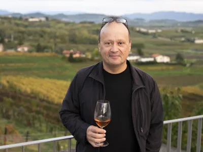 vinar Borut Blažič - 10.11.2022 – Vina Blažič, vinogradništvo – vinarstvo – vinska klet, Plešivo 30, Dobrovo v Goriških brdih, //FOTO: Nik Erik Neubauer