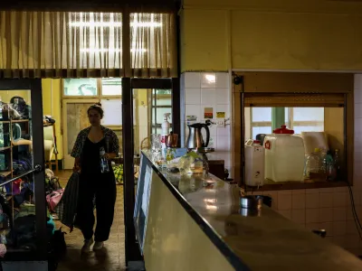 - 13.09.2022 - Participativna Ljubljanska Avtonomna Cona PLAC - skvoterji – opuščena stavba v lasti DUTB, Linhartova cesta 43 za Bežigradom //FOTO: Bojan Velikonja