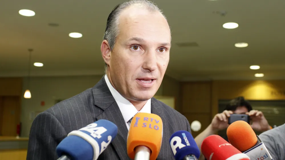 Kristjan Verbič, mali delničarji<br><br>- Skupščina Nova KBM - Nova kreditna banka Maribor, delničarji odločali o novi sestavi nadzornega sveta, Uprava - Nadzorni svet (NS)//FOTO: Jaka Gasar