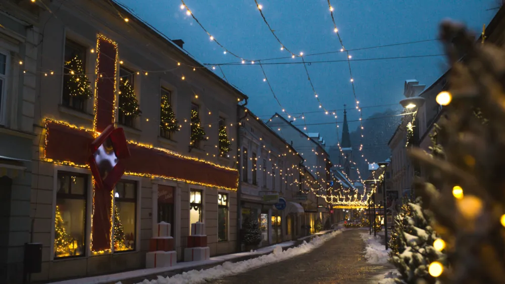 Pravljično okrašeno Celje