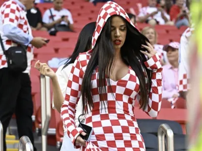 Ivana Knoll je najbolj prepoznavna navijačica hrvaške nogometne reprezentance. F instagram