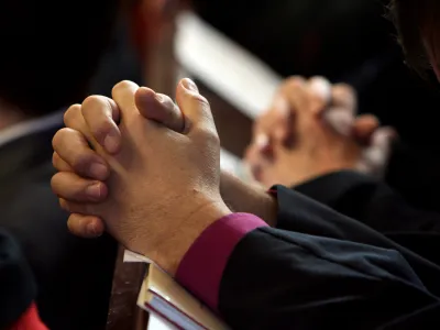 ﻿molitev - verniki - vernik - cerkev- 1.12.2013 Evangeličanska cerkev Martina Luthra v Murski Soboti - inavguracija novega škofa Evangeličanske cerkve  //FOTO: Tomaž Skale