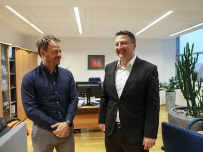 v.d. direktor TE&Scaron; mag. Mitja Ta&scaron;ler in Viktor Vračar, poslovni direktor Holdinga Slovenske elektrarne (HSE) &ndash; - 26.02.2020 - Termoelektrarna &Scaron;o&scaron;tanj (TE&Scaron;) - - //FOTO: Luka CjuhaOPOMBA: REPORTAŽA ZA OBJEKTIV 2020 - 26.02.2020 - Termoelektrarna &Scaron;o&scaron;tanj (TE&Scaron;) - //FOTO: Luka CjuhaOPOMBA: REPORTAŽA ZA OBJEKTIV 2020