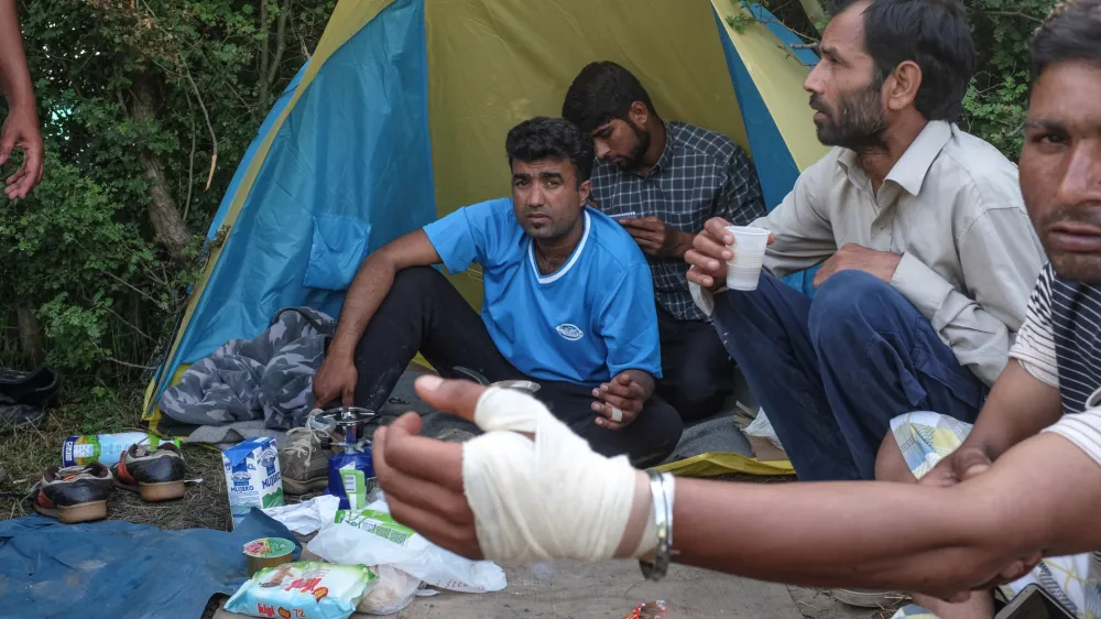 ﻿- 11.06.2018 - Velika Kladuša- Migranti 2018 - Bosna in Hercegovina (BIH) - nova migrantska balkanska pot iz Makedonije preko Kosova, Črne gore, Bosne in Hercegovine proti zahodni Evropi - džamijska begunska pot - begunci -  //FOTO: Luka Cjuha.