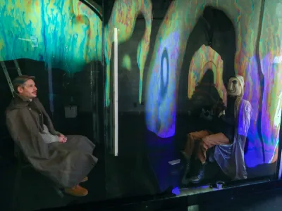 09.12.2022 - režiser Marko Čeh v Gledališču Glej pripravlja predstavo Soap Opera, katere glavni scenografski element bo stena iz milniceFoto: Luka Cjuha